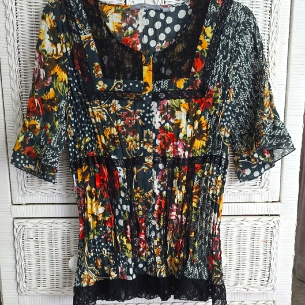 NY Collection Black and Red Smocked 3/4 Sleeve Blouse